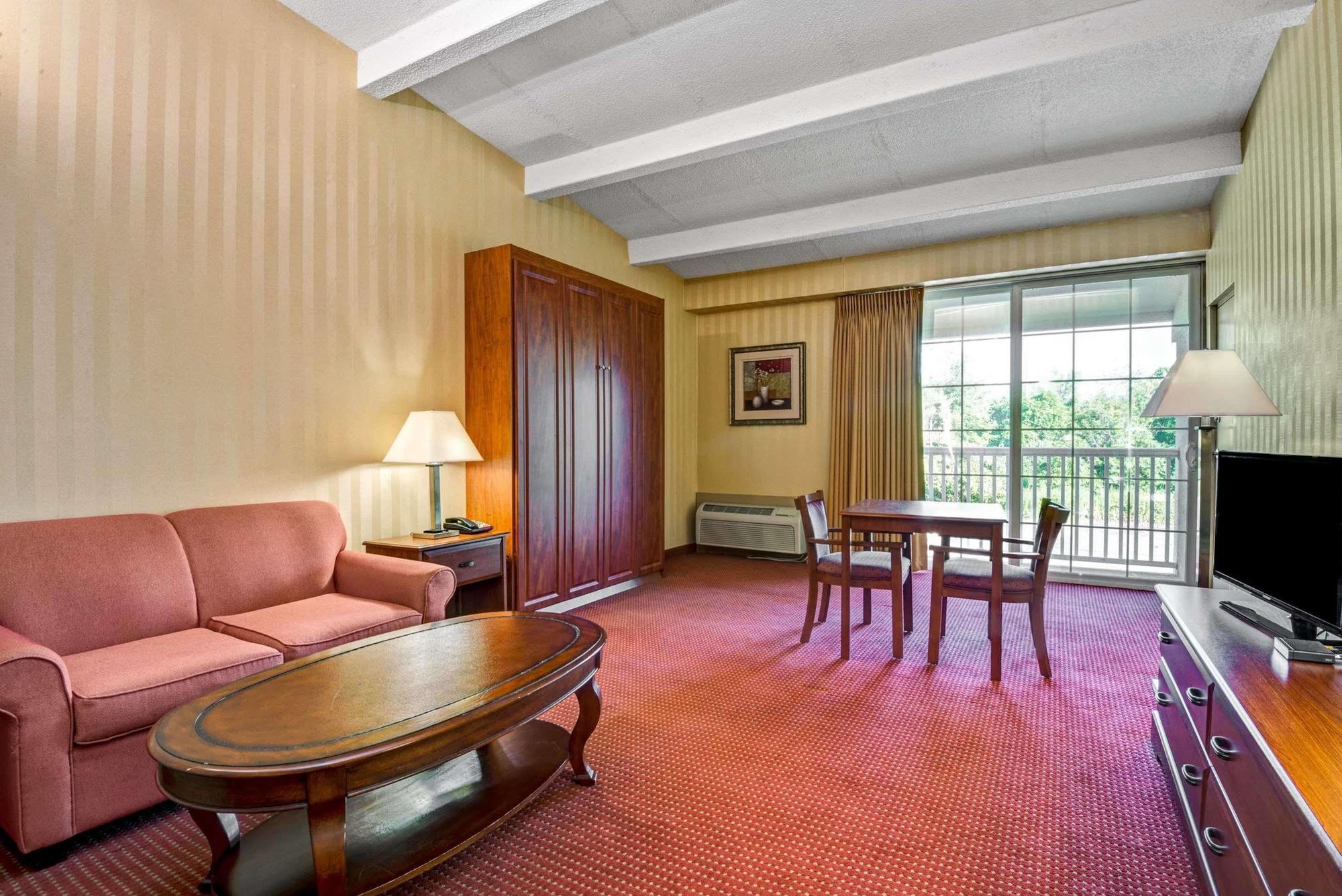 Homespring Inn & Studios - Hartford South - Rocky Hill Extérieur photo