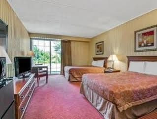 Homespring Inn & Studios - Hartford South - Rocky Hill Extérieur photo